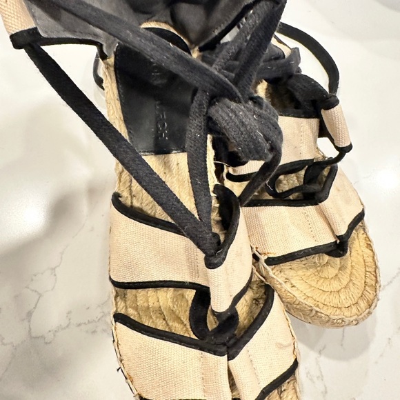 Women's Black and White Wedge Sandals - Picture 8 of 10